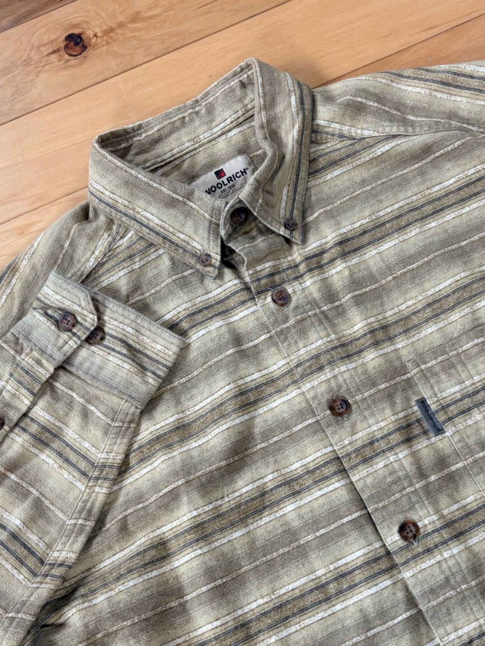 Woolrich Flannel Blanket Button Shirt Mens Sz L Vintage Tan Striped Long Sleeve